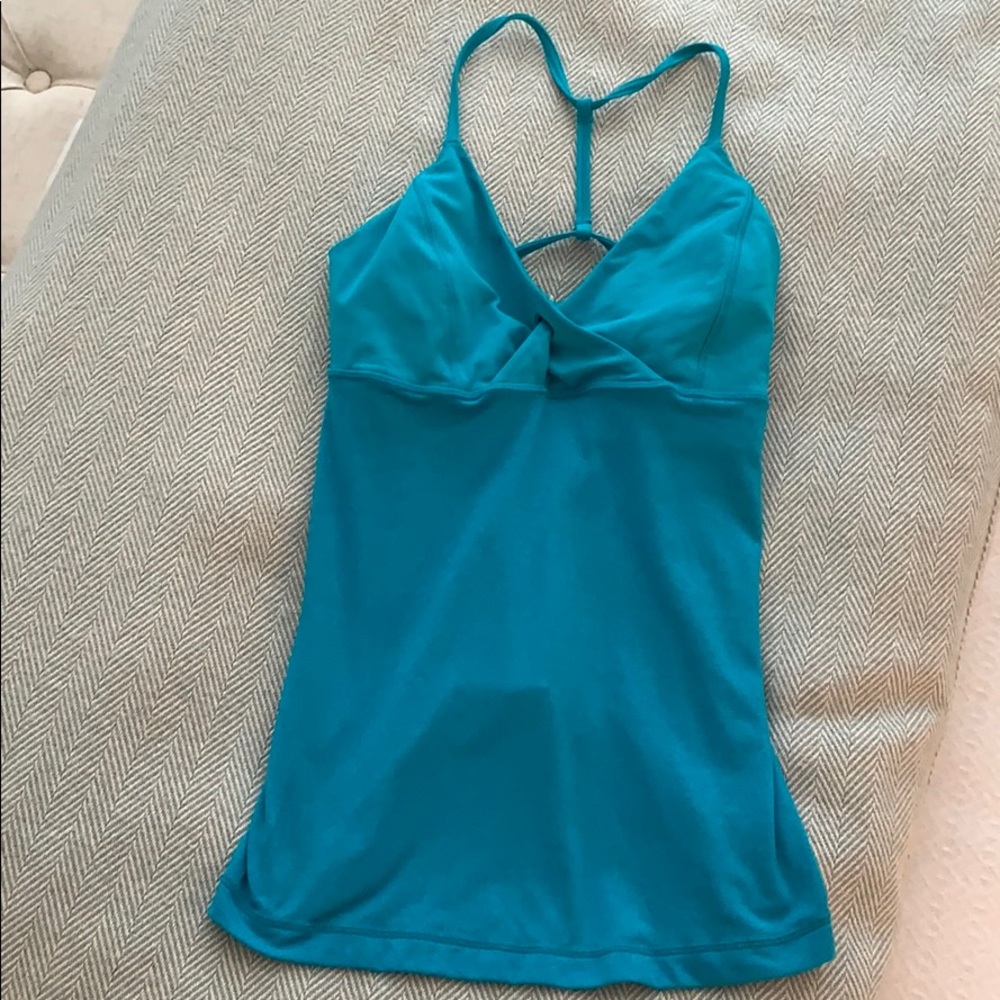 Lululemon workout top